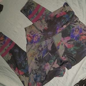 Floral Leggings, very nice NWOT